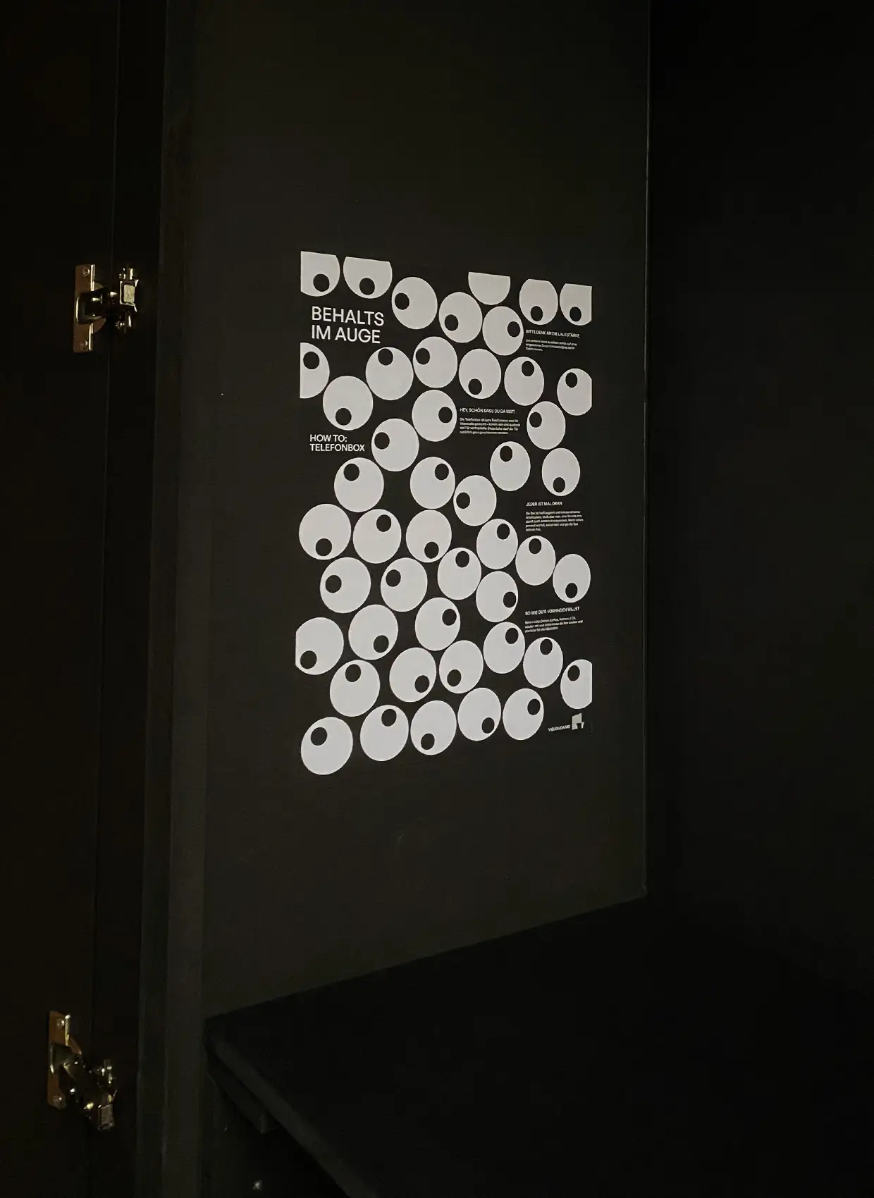 Neue Areal Regel Plakat Telefonbox, gestaltet von Lea